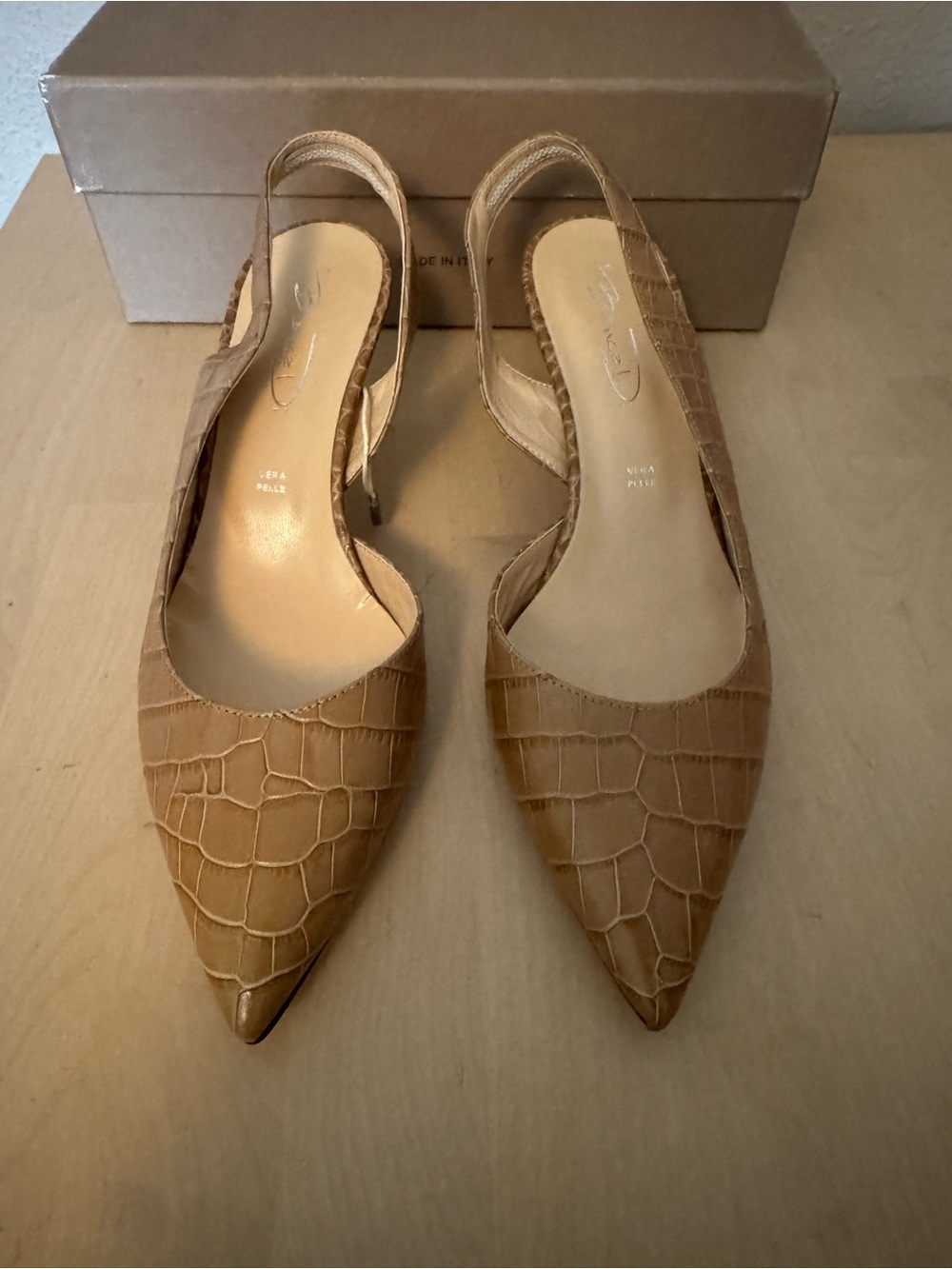 Brown Croc-Embossed Slingback Kitten Heel New In Box, Leather